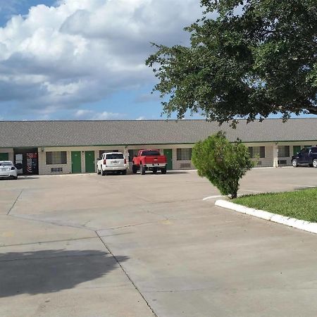 Garden Inn & Suites Hebbronville Dış mekan fotoğraf