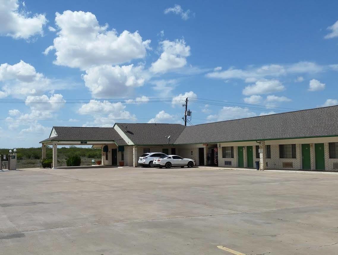 Garden Inn & Suites Hebbronville Dış mekan fotoğraf